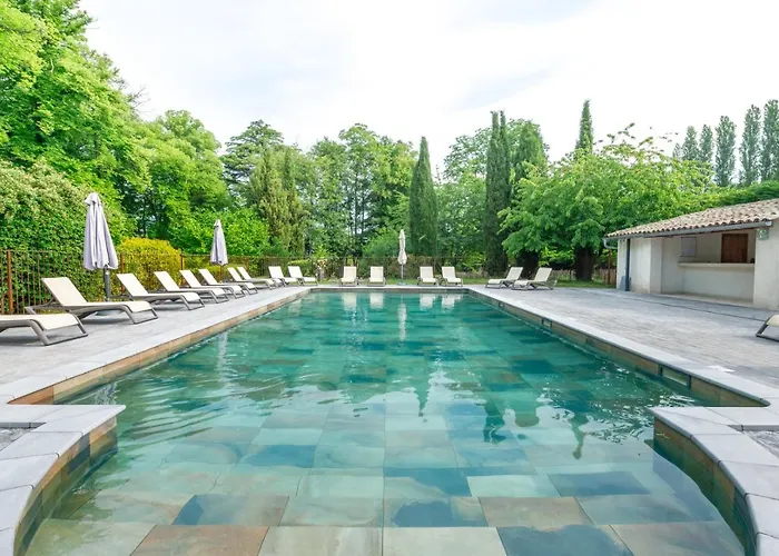 Hotel & Spa Ventoux Provence "Domaine Des Tilleuls"